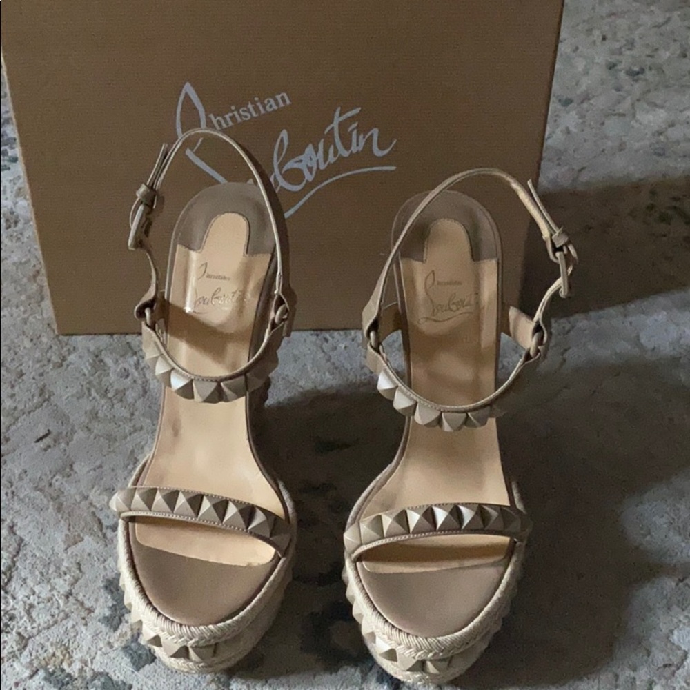 Christian Louboutin wedges 38